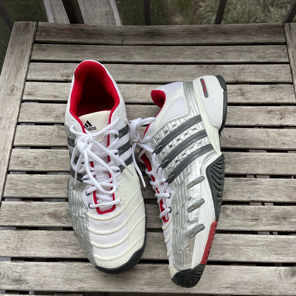 Adidas tennis 🎾 shoes